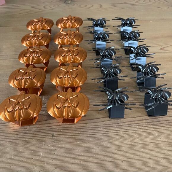 Halloween Napkin Rings (Set of 20)  10 Black Spiders 10 Copper Jack-o'-Lanterns - Picture 7 of 7